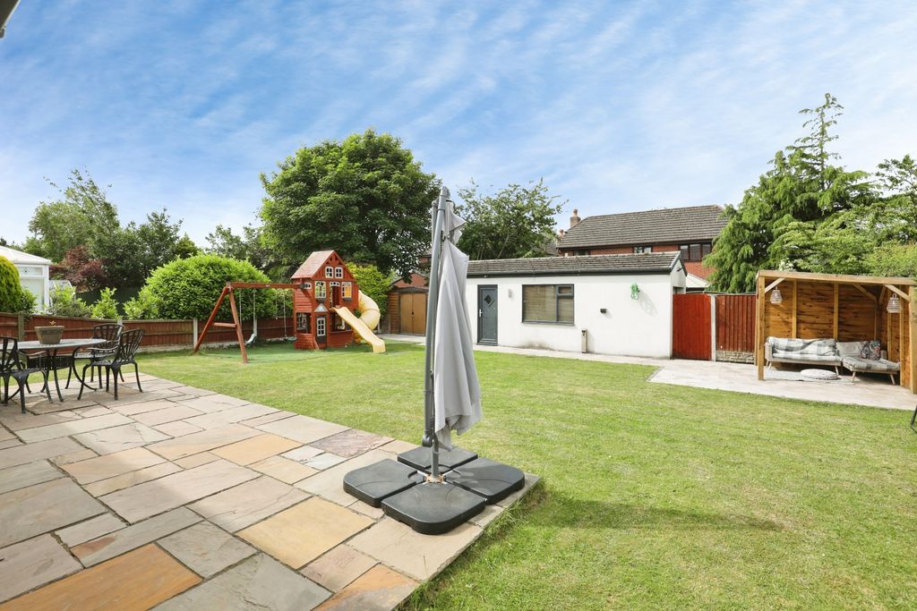 Property photo 3 of 22 Garden
