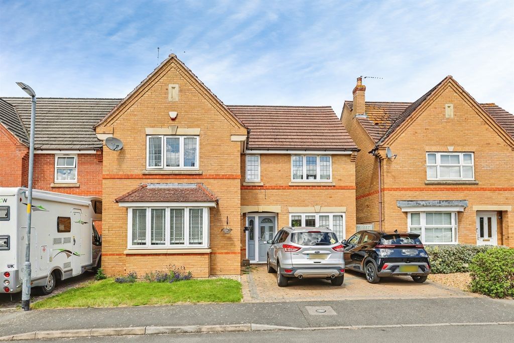 Property photo 1 of 18