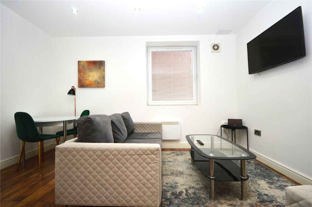 Property photo 2 of 7 Picture No. 03