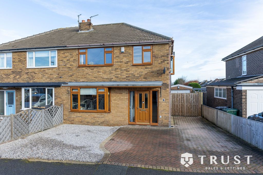 Property photo 1 of 39