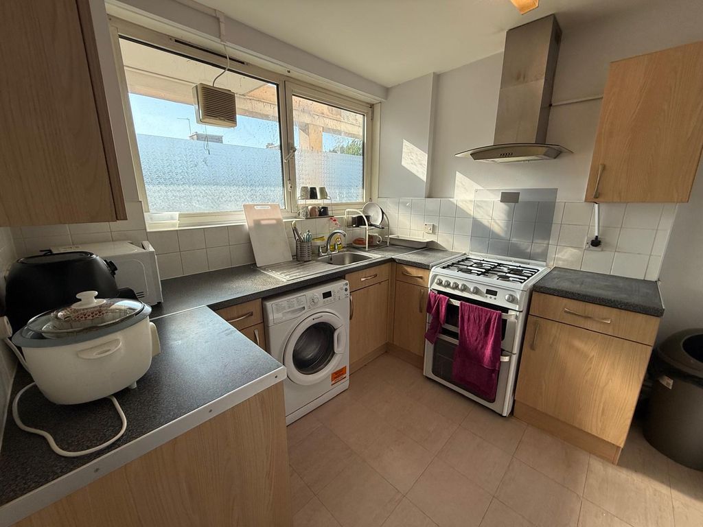 Property photo 3 of 30