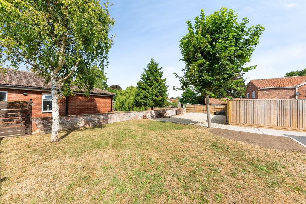 Property photo 2 of 18 39_Eastgate-29