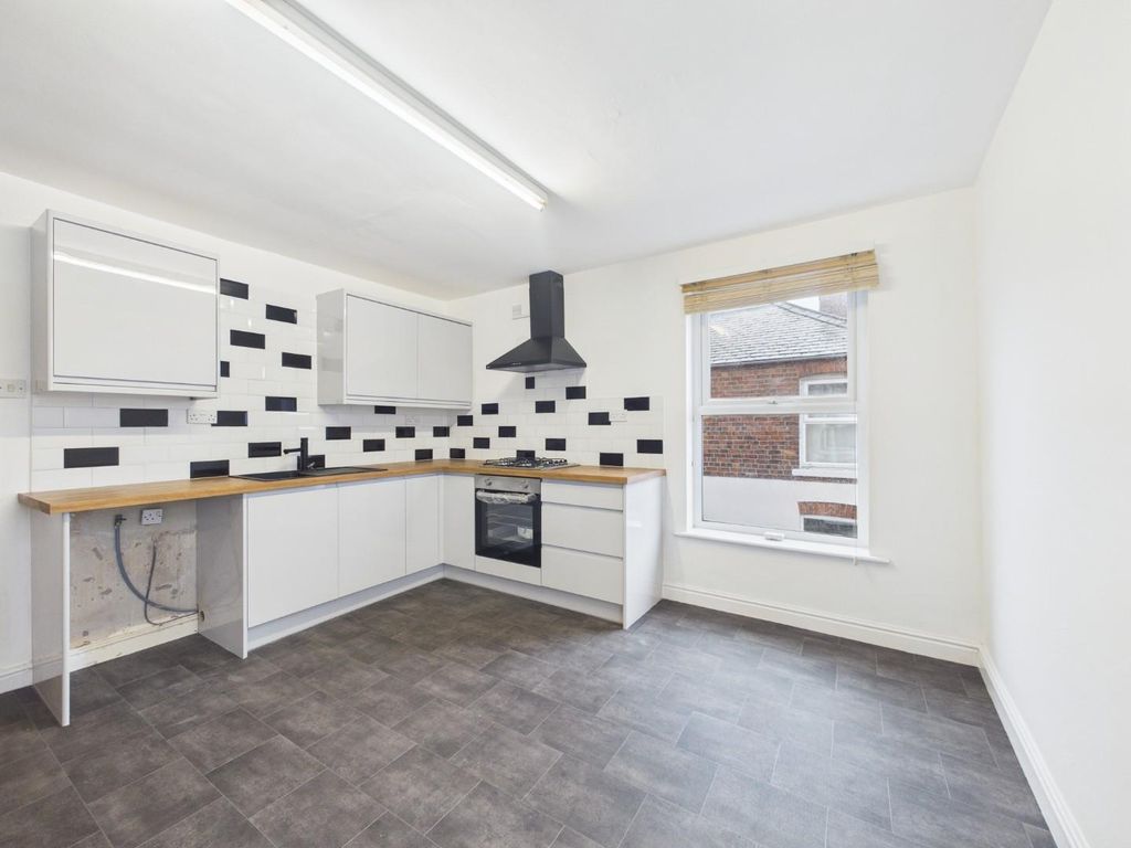 Property photo 2 of 7 Cam01238G0-Pr0598-Still010.Jpg