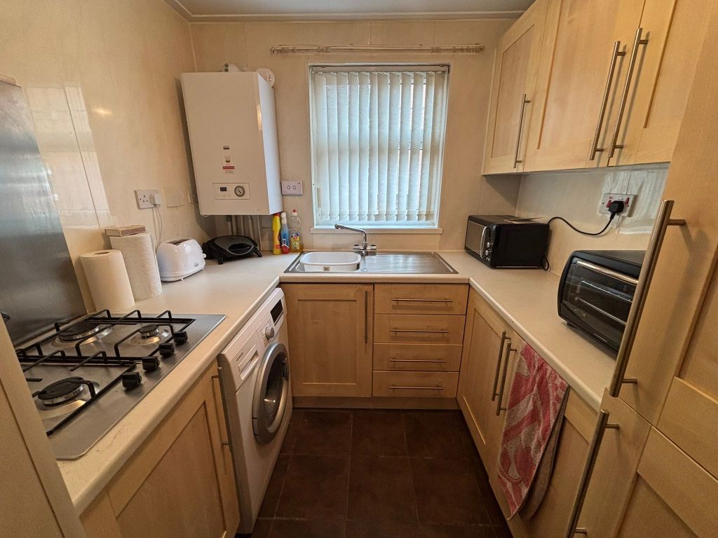Property photo 3 of 5 Kitchen