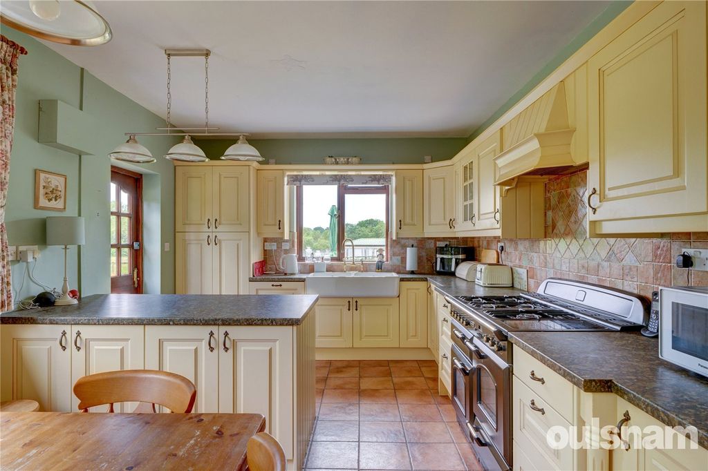 Property photo 3 of 38 Picture No. 08