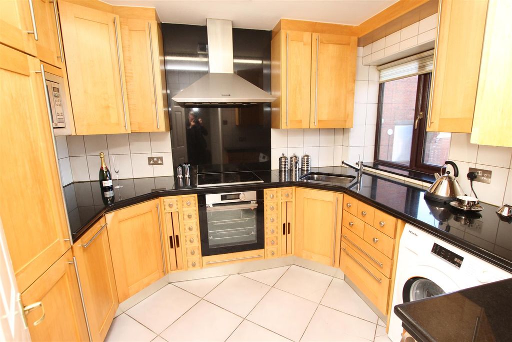 Property photo 2 of 13 Kitchen