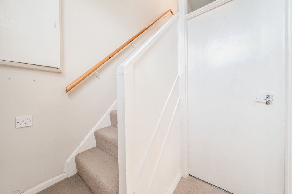 Property photo 2 of 15 690862_1_011