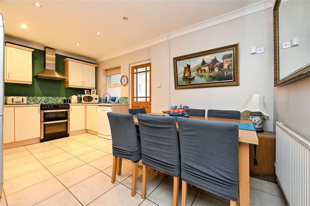 Property photo 3 of 23 Picture No. 02