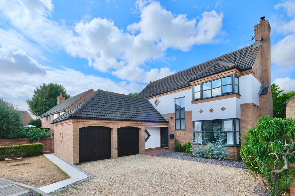 Property photo 1 of 17