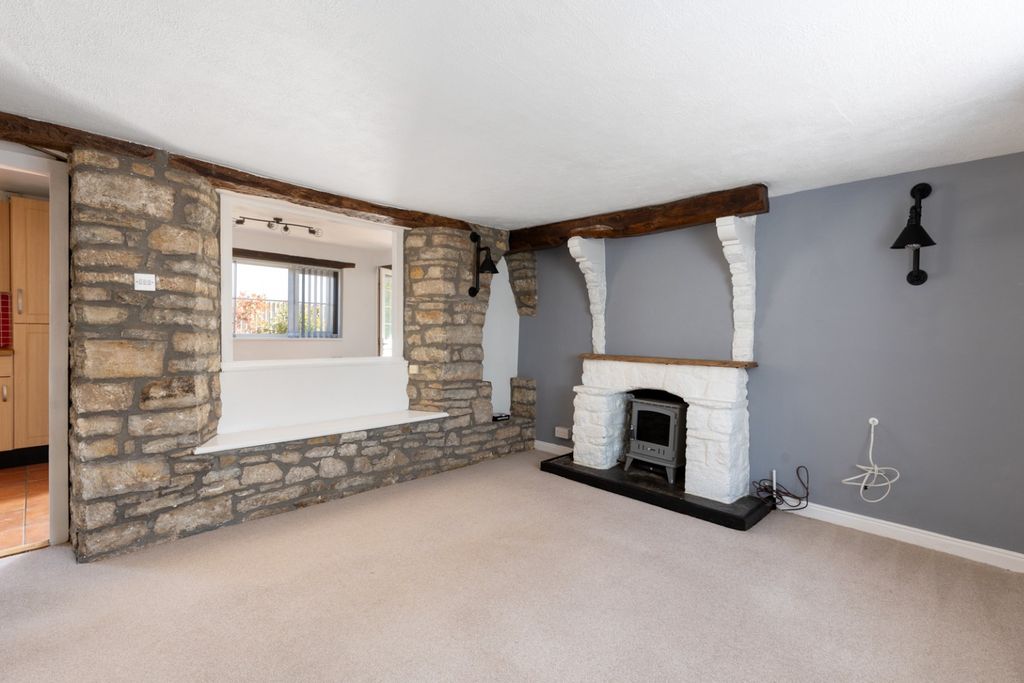 Property photo 2 of 11 4121204