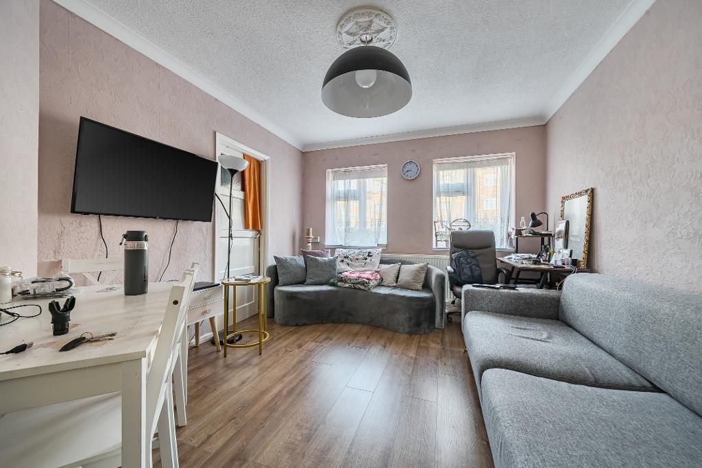 Property photo 3 of 10 Photo 3