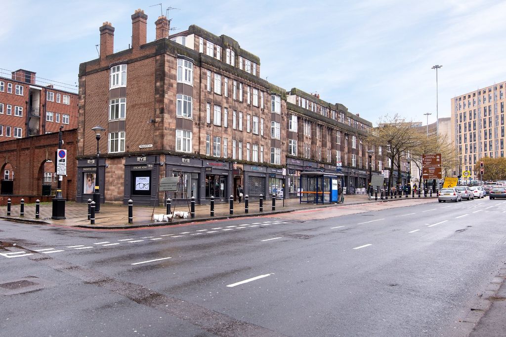 Property photo 1 of 13 Photo 01