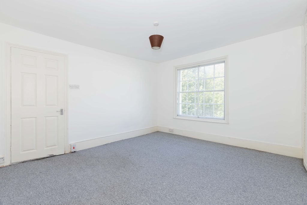 Property photo 3 of 11 St Margarets_3