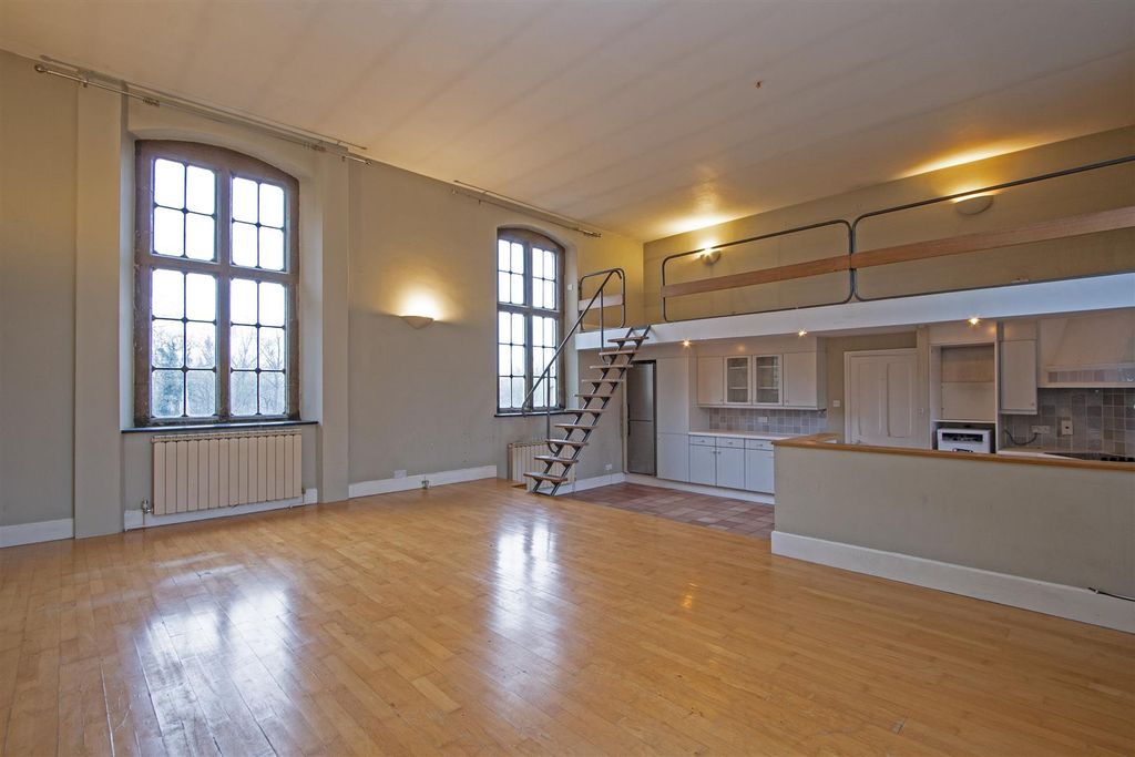 Property photo 1 of 12 1 Royal Patriotic Building 002.Jpg