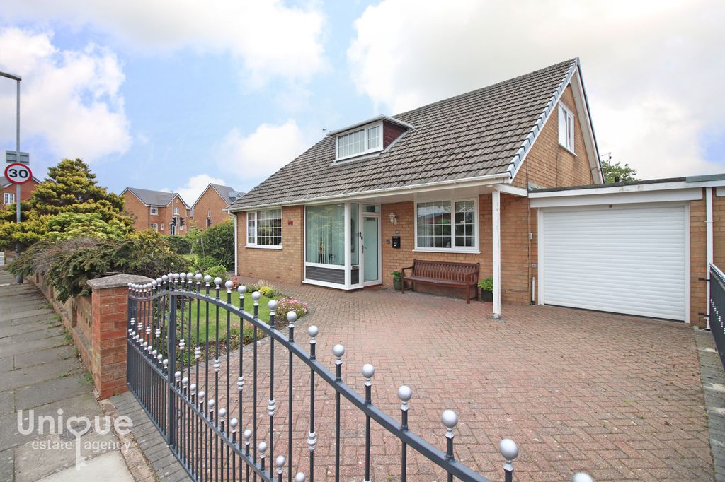 Property photo 1 of 28
