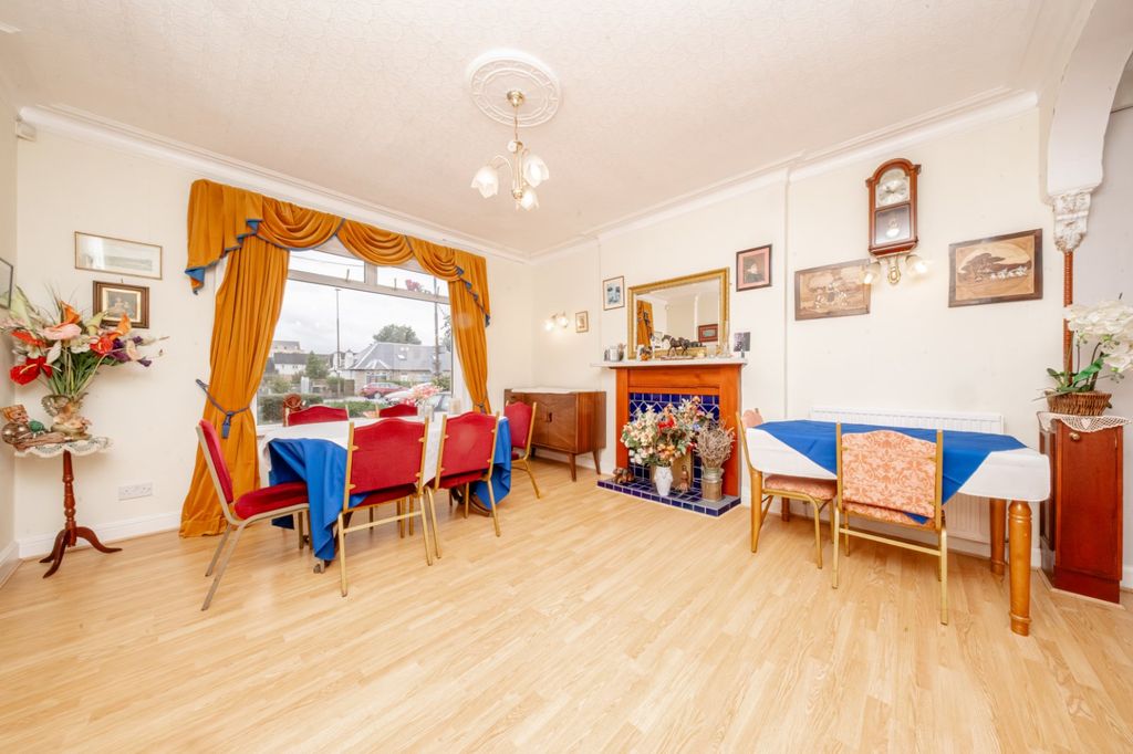 Property photo 3 of 23 Picture 3