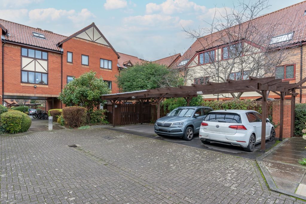Property photo 2 of 13 Photo 17