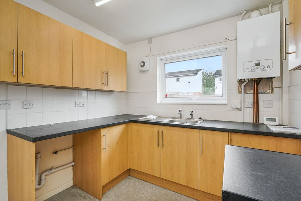 Property photo 2 of 14 11 Tedburn Drive, Mansfield, Nottinghamshire, Ng18 4Qe