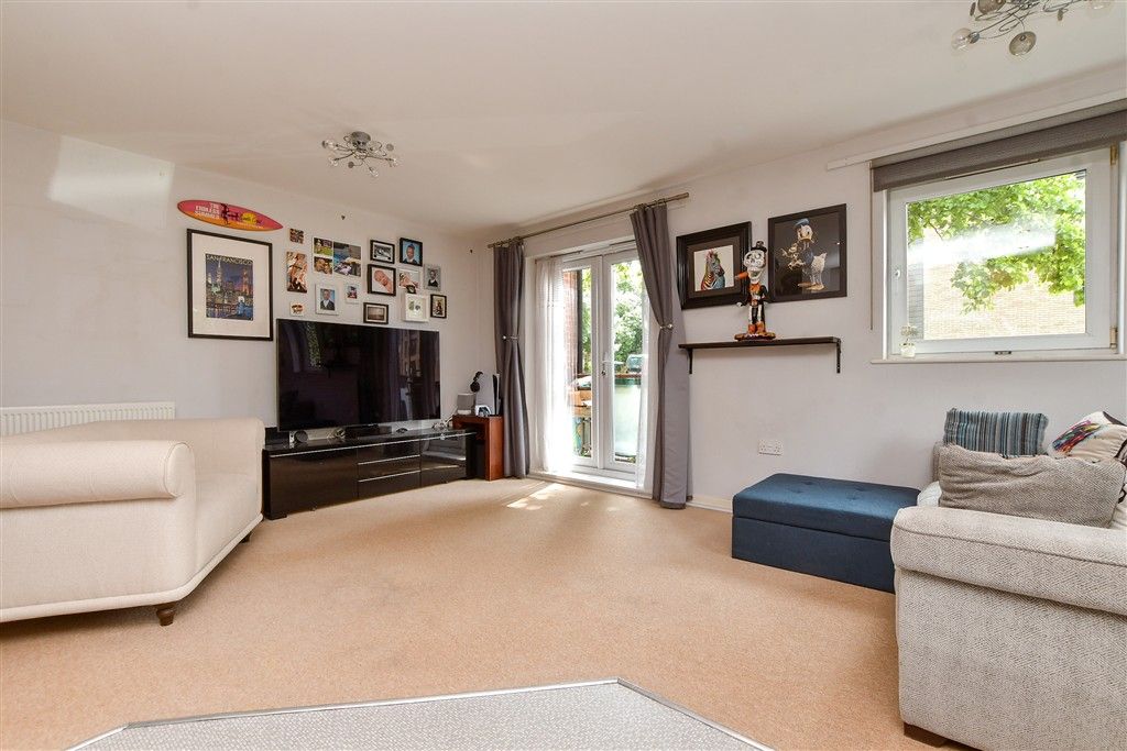Property photo 2 of 14 Kitchen / Living Room