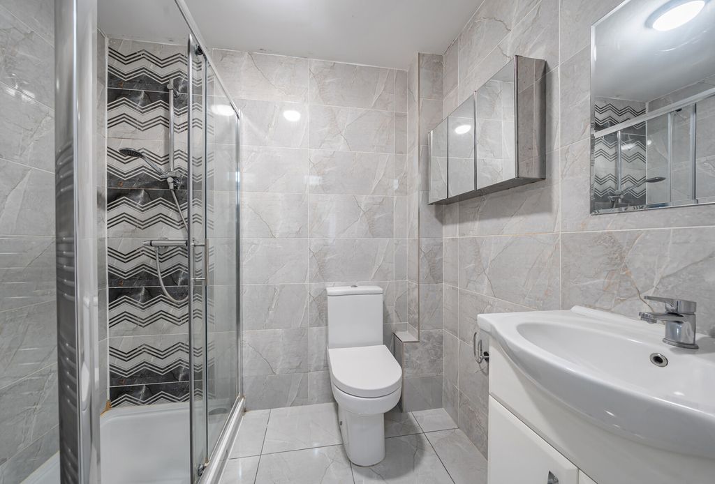 Property photo 3 of 9 1424160-14-69A821...
