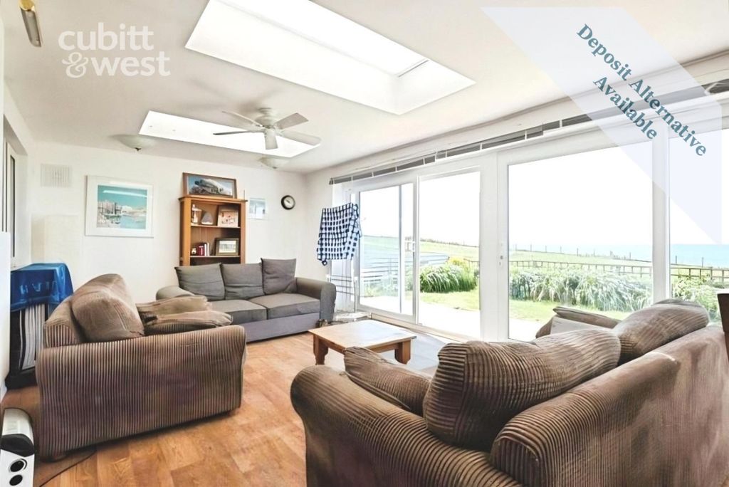 Property photo 2 of 16 Sun Room