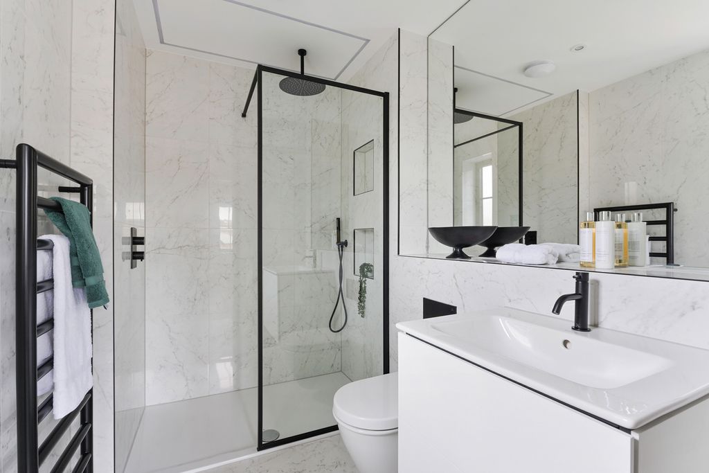 Additional image 12 of 4 bed detached house to rentAllingham Place, Brighton BN2