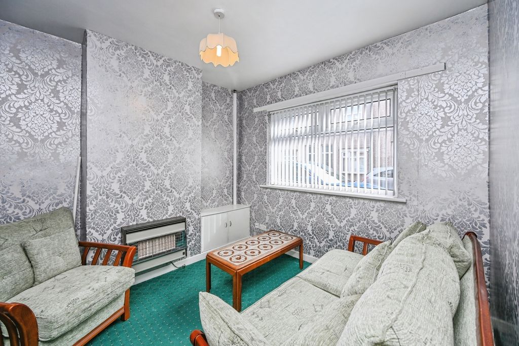 Property photo 3 of 16 Pbox-Img.Jpg