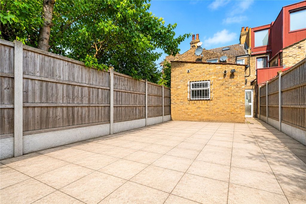 Property photo 2 of 17 Picture No. 41