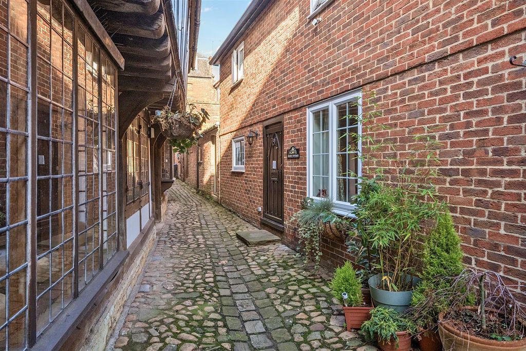 Property photo 1 of 19 1376198-20-6915ba31271A3.Jpg