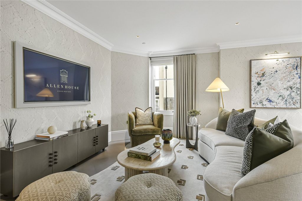 Property photo 3 of 25 Reception Room