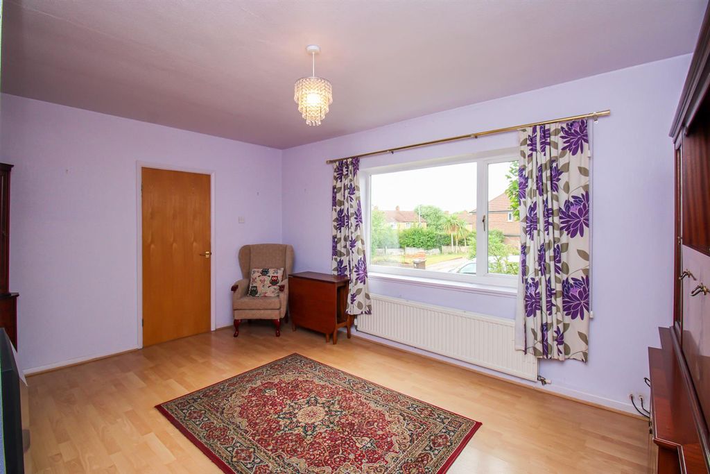 Property photo 3 of 12 Living Room