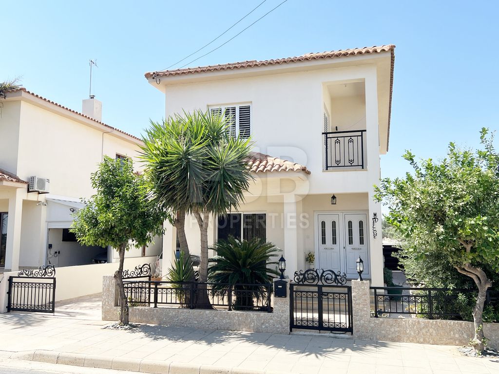 Property photo 1 of 30