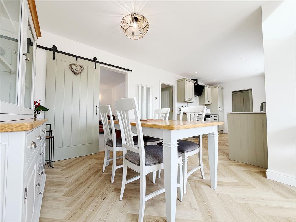 Property photo 3 of 39 Dining Area