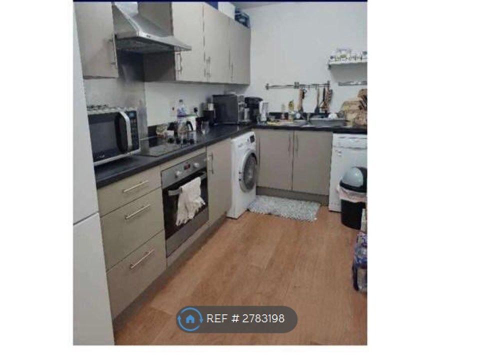Property photo 3 of 7 Kitchen