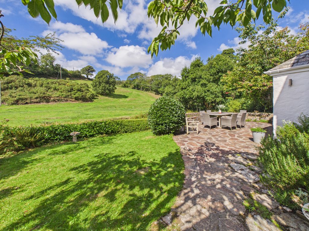 Property photo 3 of 19