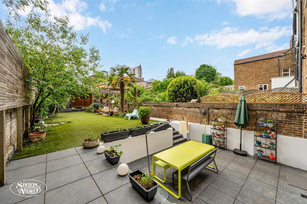 Property photo 2 of 18 13 Broughton Road-19.Jpg