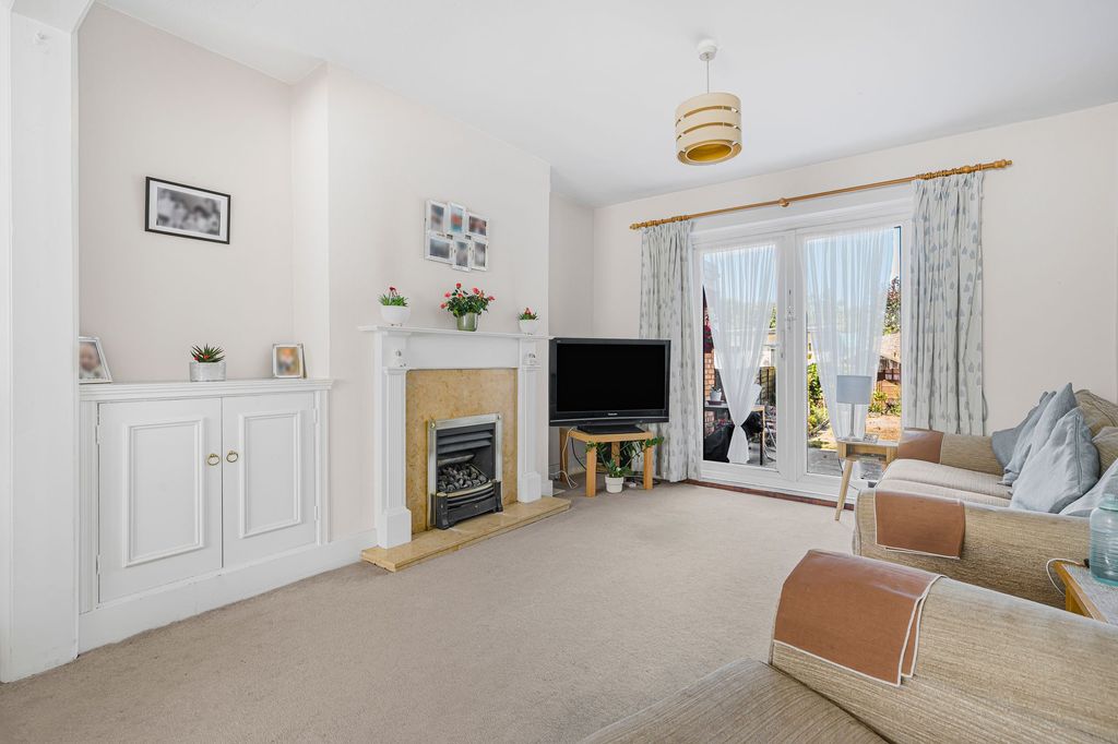 Property photo 2 of 11