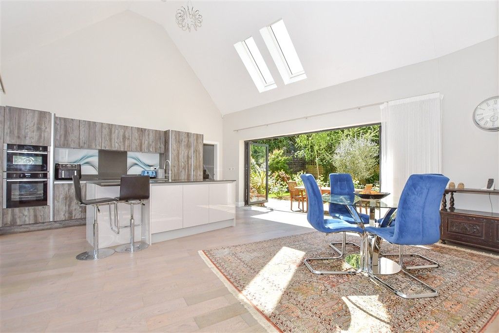 Property photo 3 of 15 Kitchen/ Breakfast Room