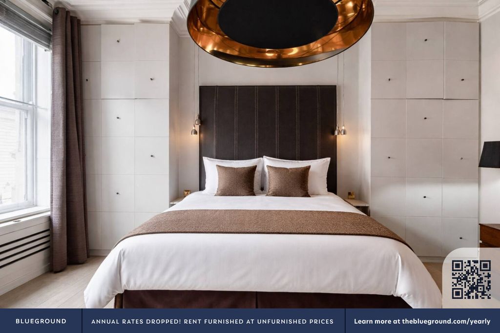 Property photo 3 of 37 Bedroom