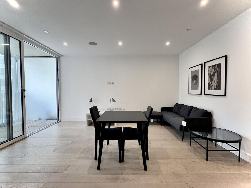 Property photo 3 of 14 Living Room