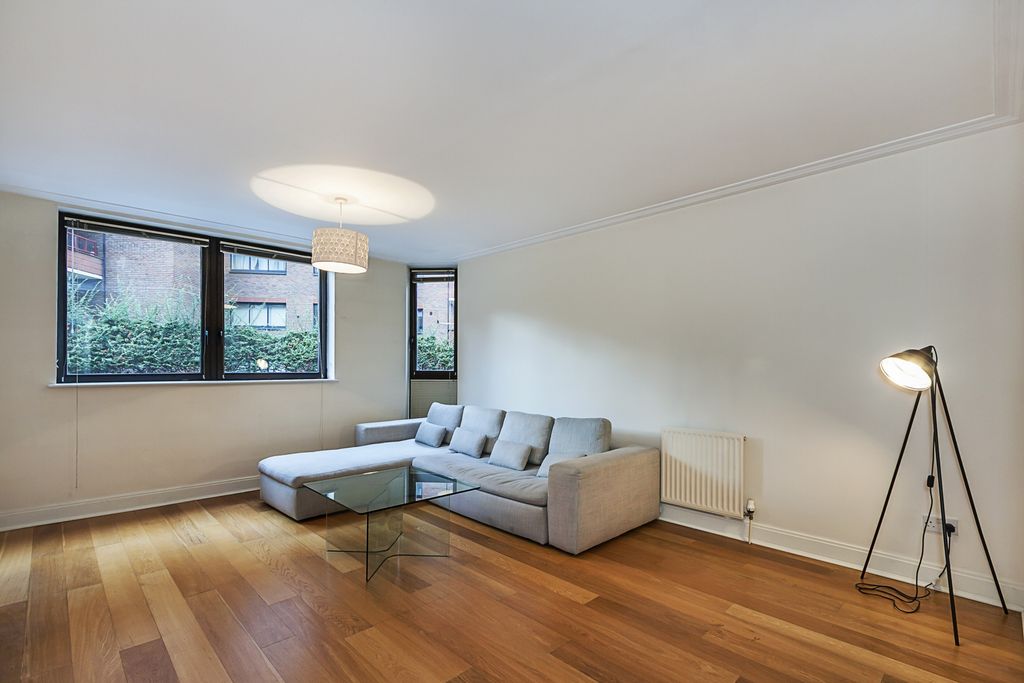 Property photo 1 of 11 Photo 3