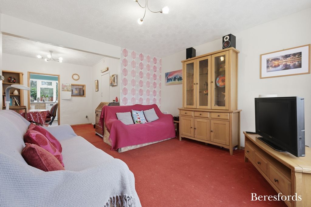 Property photo 2 of 17 Picture No. 12