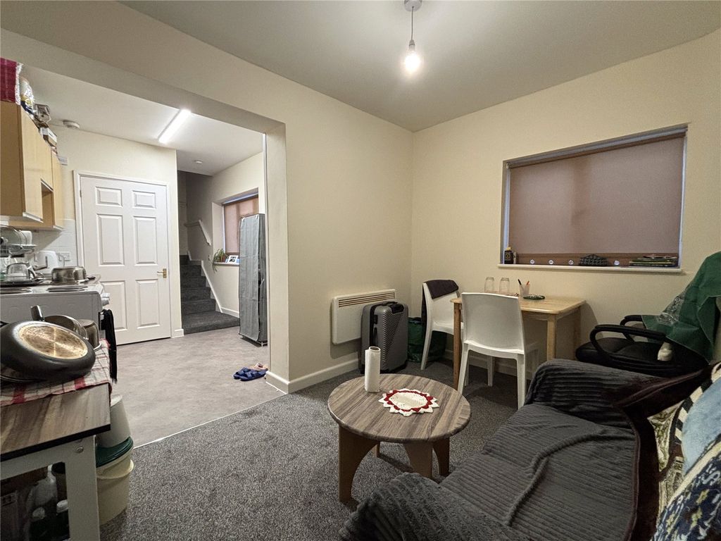 Property photo 2 of 7 Picture No. 17