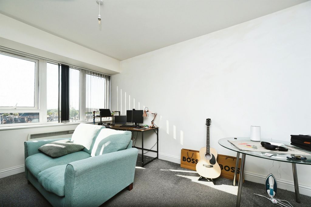 Property photo 3 of 11