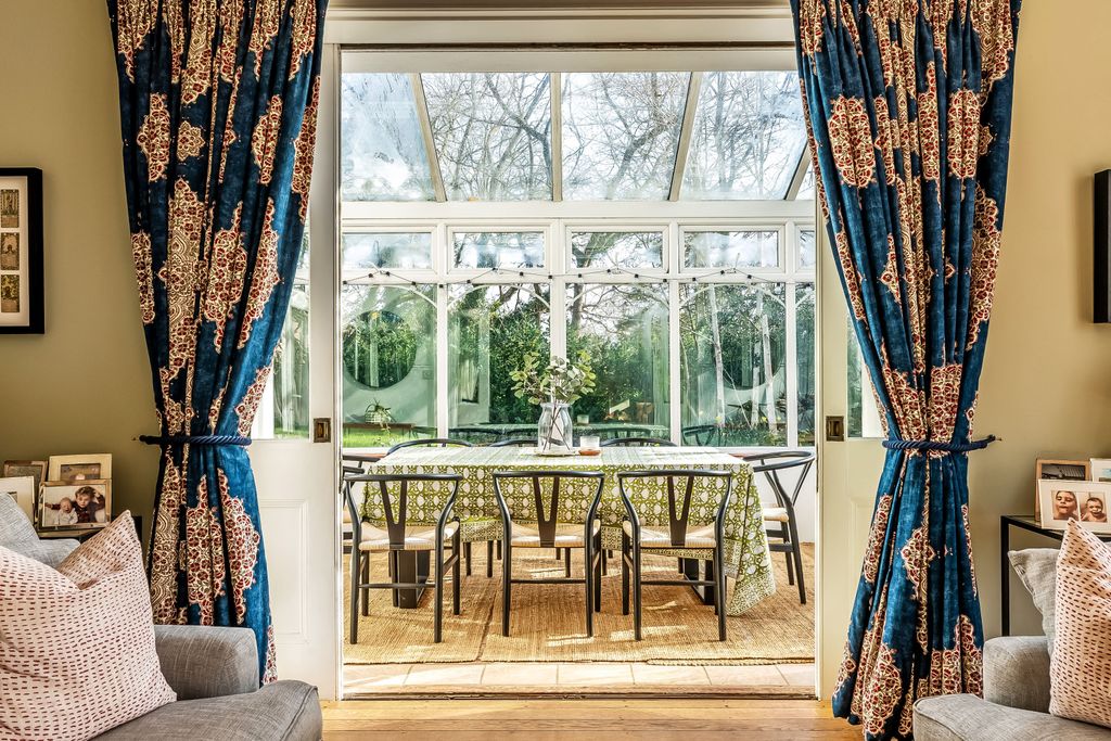 Additional image 4 of 4 bed flat for saleRockfield Road, Oxted, Surrey RH8