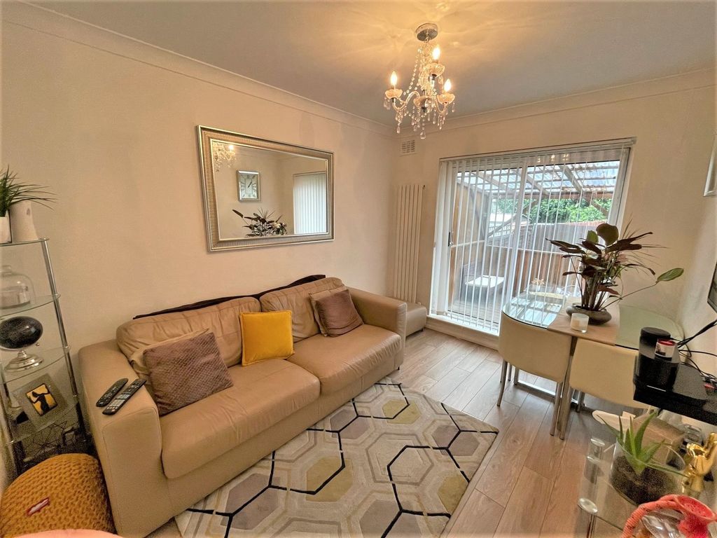 Property photo 3 of 12
