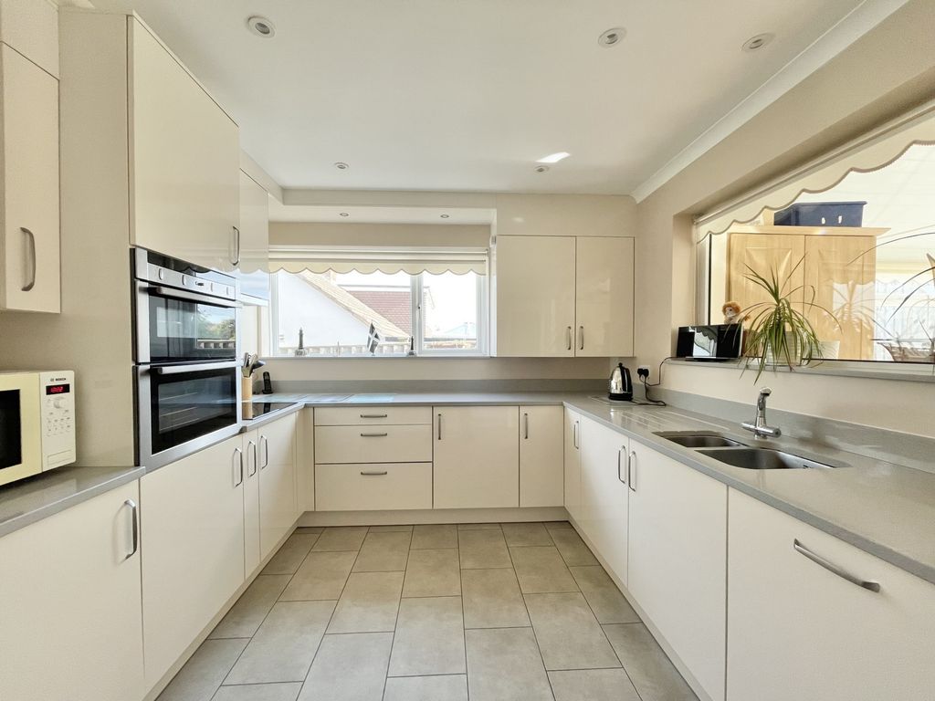 Property photo 2 of 15 Photo 14