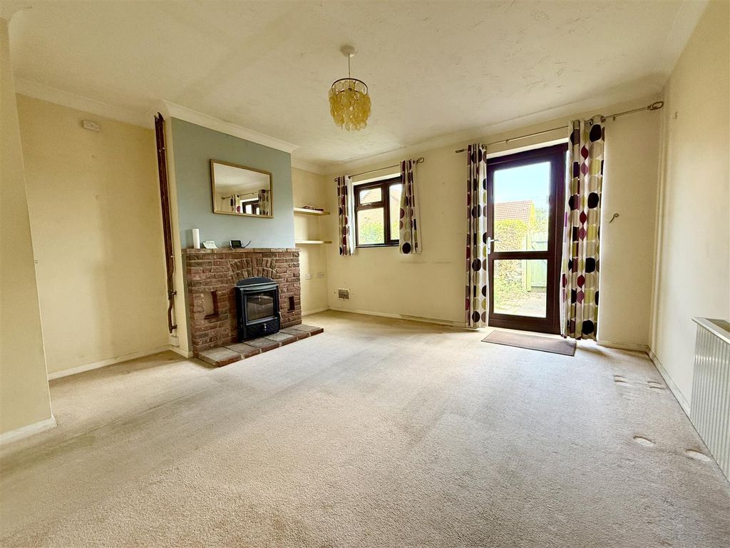 Property photo 2 of 14 Lounge