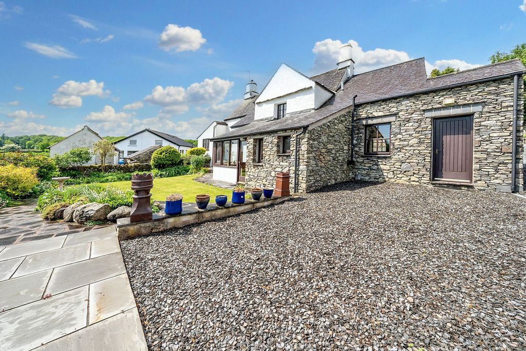 Property photo 1 of 30