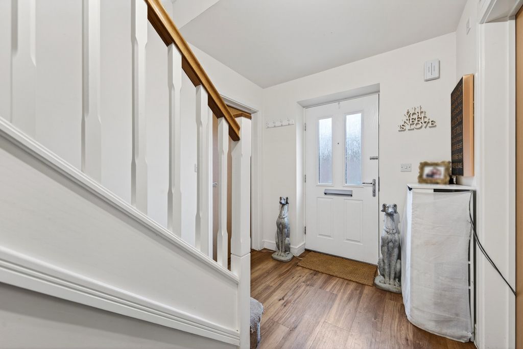 Property photo 3 of 36